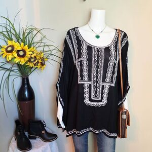 Chicos Black and White Beaded And Embroidered Women's Top
